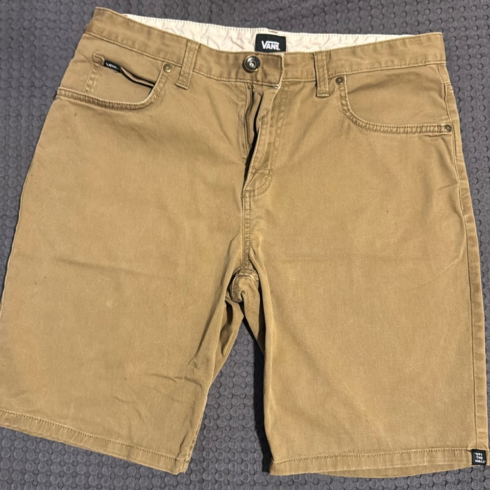 Vans khaki shorts size 32